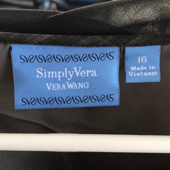 Cocktail dress with sequin strip - Picture 7 of 8